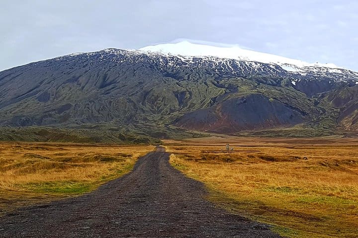 Primavera en Islandia: cascadas rugientes y paisajes sin multitudes